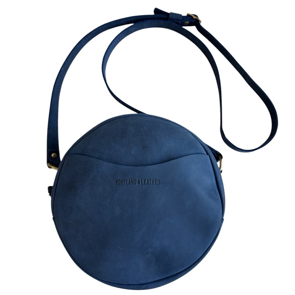 Portland Leather Crossbody Round Bag